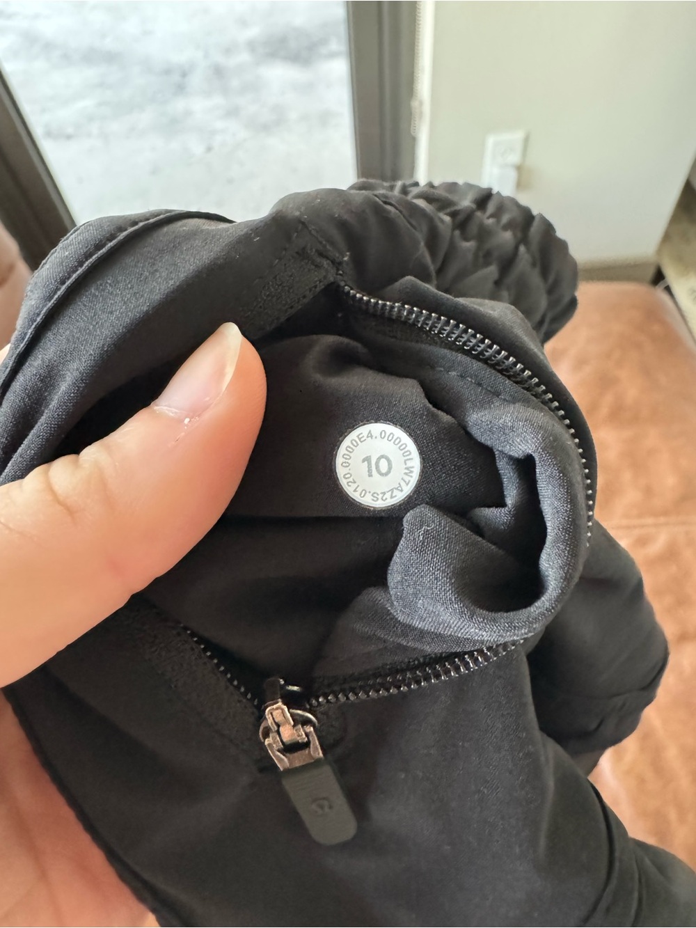 Lululemon Hotty Hot shorts - Picture 2 of 5